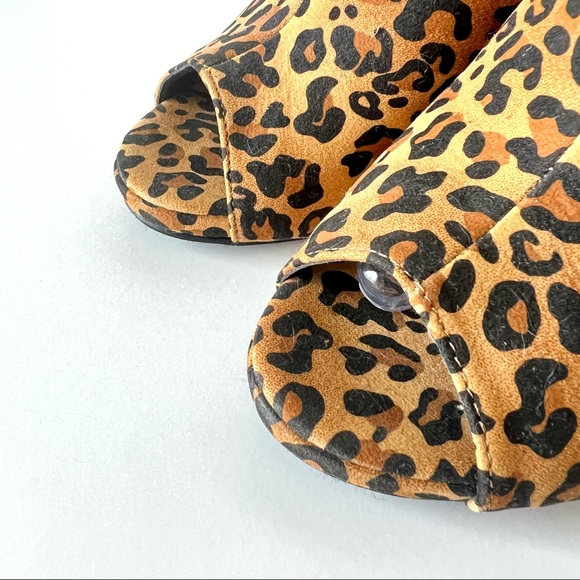 SHOE DAZZLE “Ransa” Leopard Print Peep Toe Slip On Heels—SZ. 8 - Picture 12 of 13